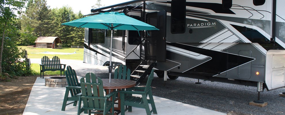 Deluxe Patio Site