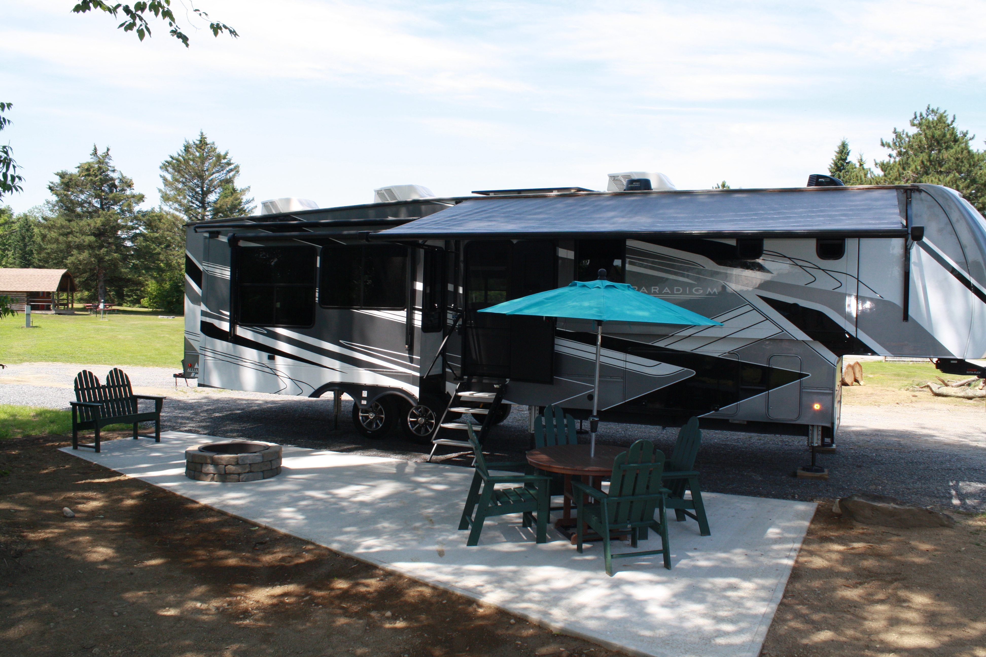 Deluxe Patio Site