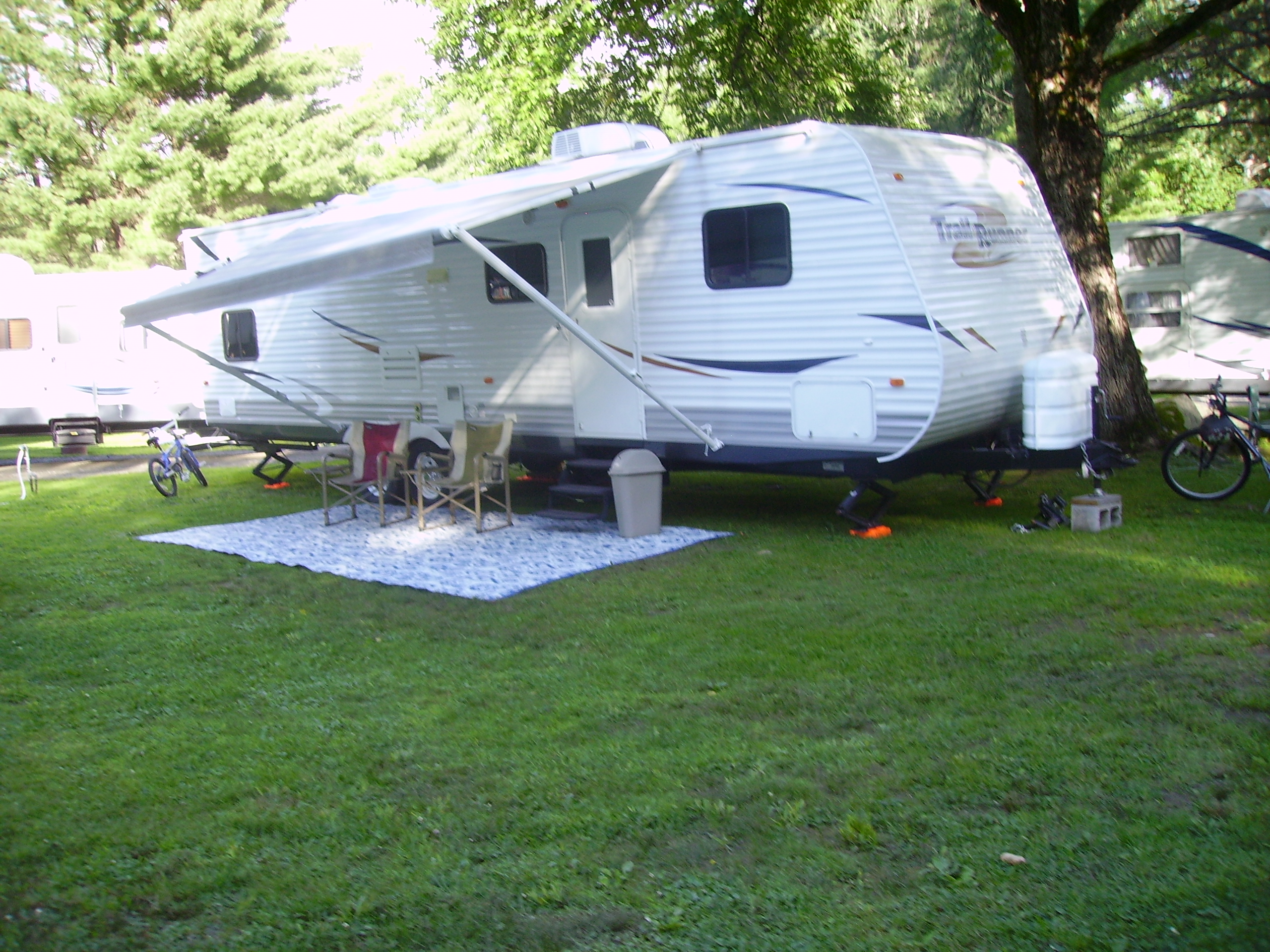 Pull Thru, Full Hook ups, 50/30 amp, cable, WiFi
