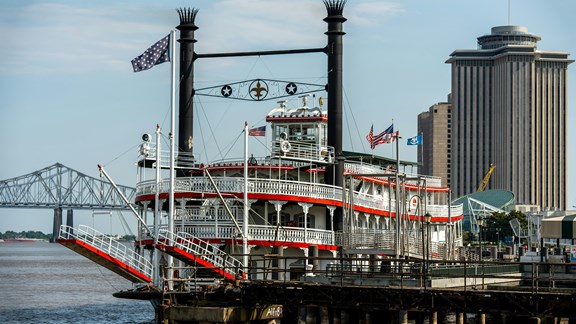 Riverboat Tours: Jazz Brunch, Buffet Dinners, & More