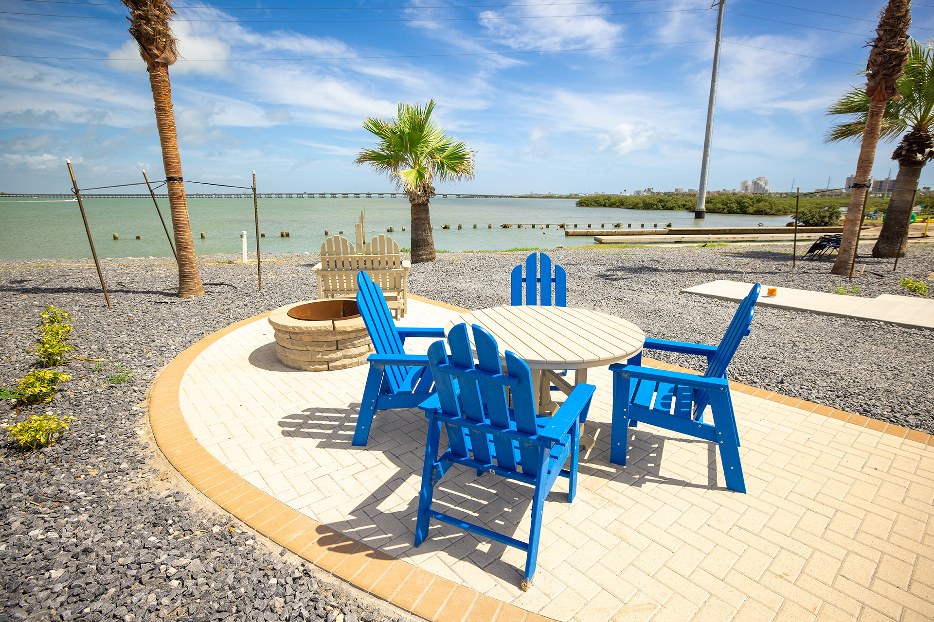 RV 313, Back-In 50/30 AMPS FHU KOA Patio®, Waterfront