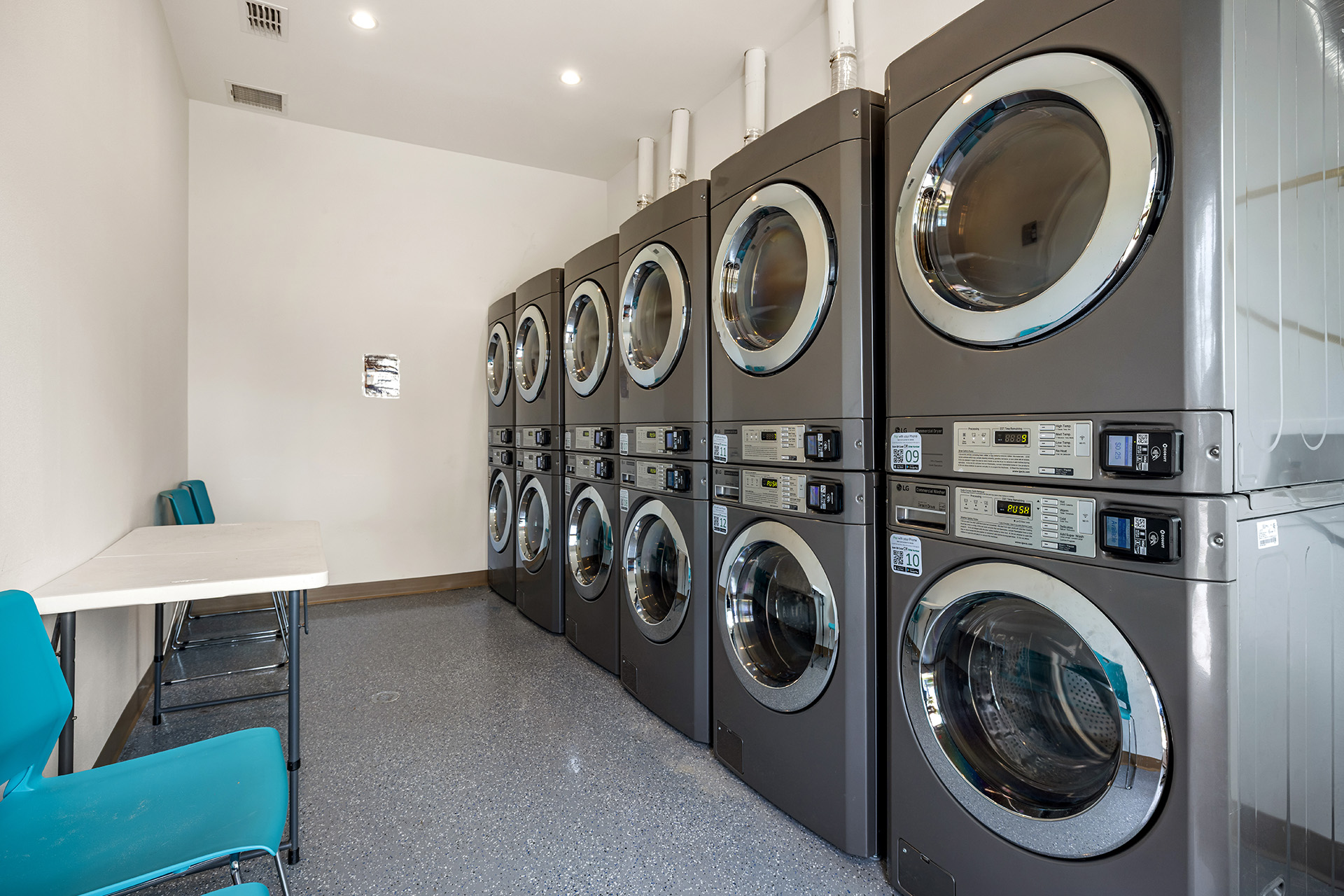 Laundry - Interior