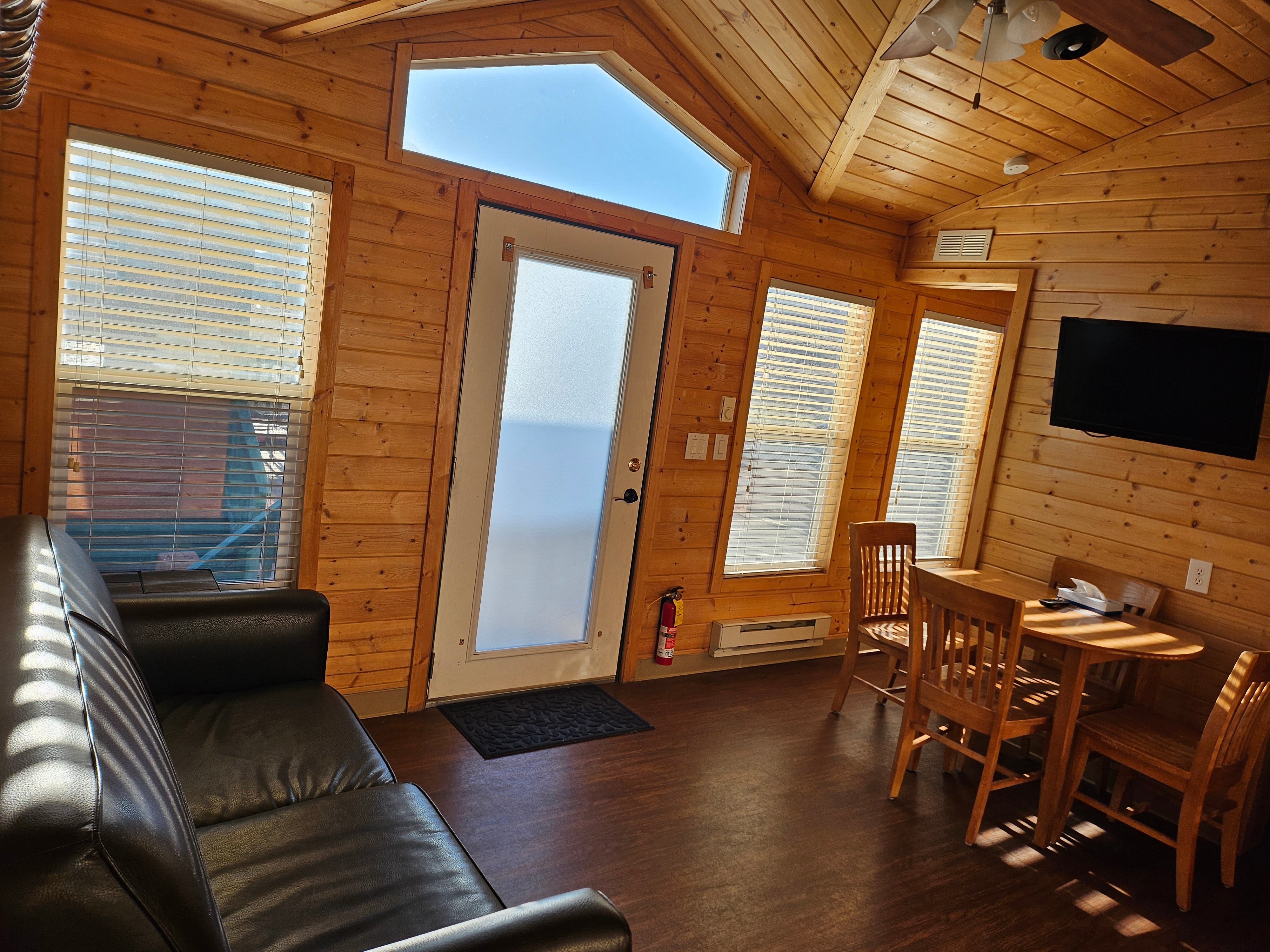 Deluxe Lodge great room