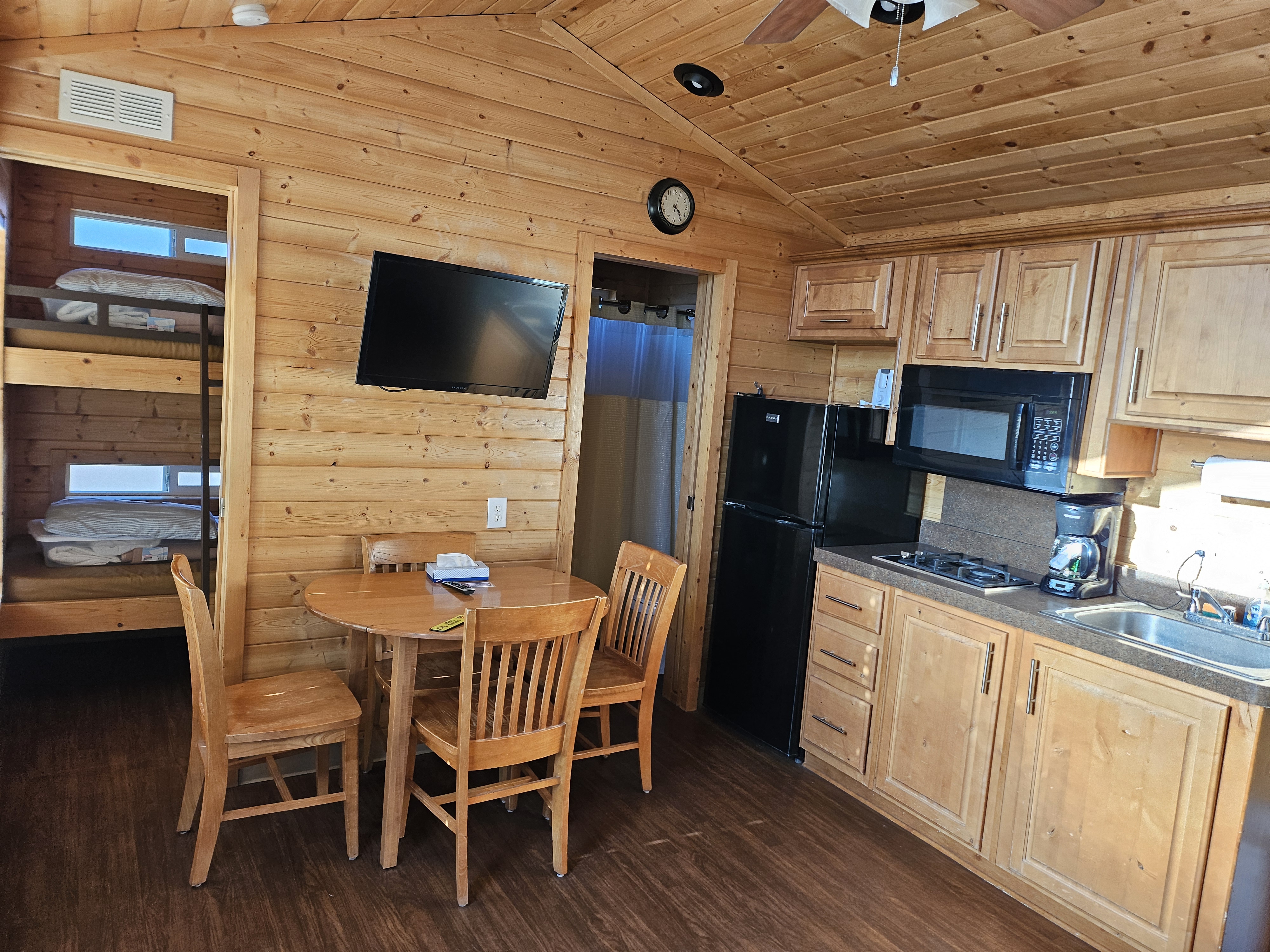 Deluxe Lodge has a bunkbed nook and full bath off the great room