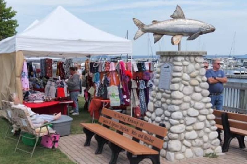 Arts & Crafts Dockside Photo