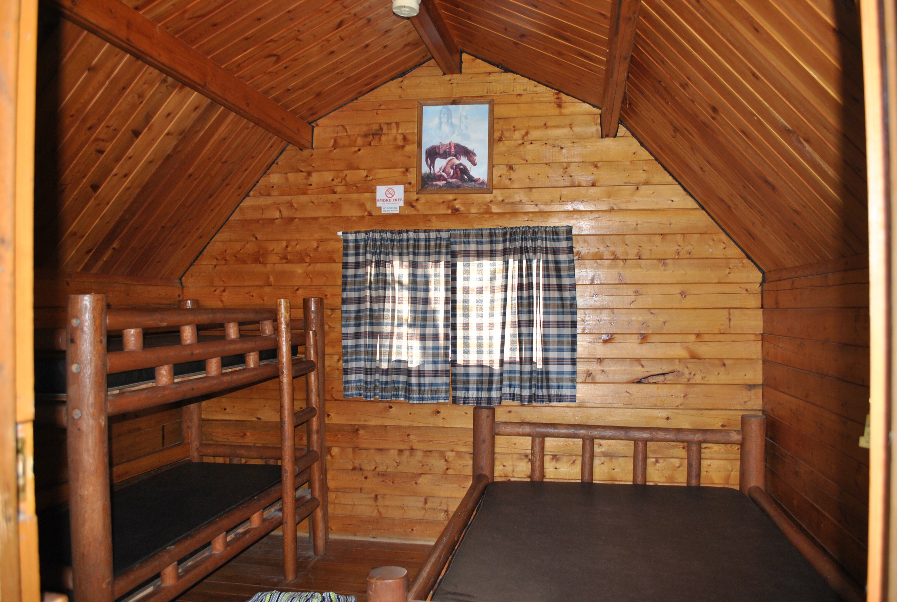 One room kamping kabin interior