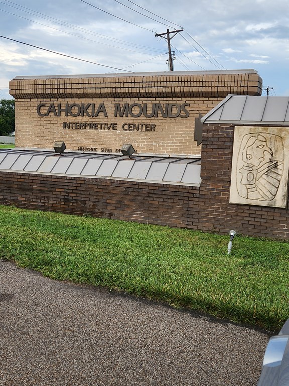 Cahokia Mounds State Historic Site