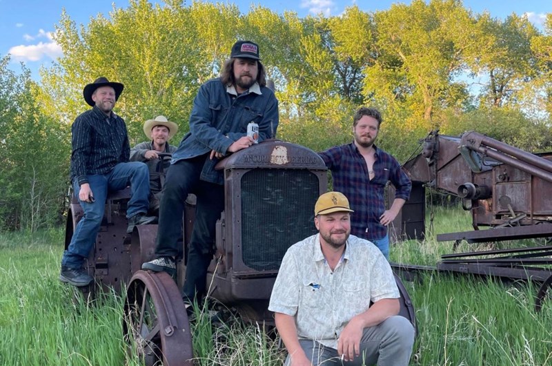 Wordan Jilson and The Wild Bunch - FREE LIVE MUSIC Photo