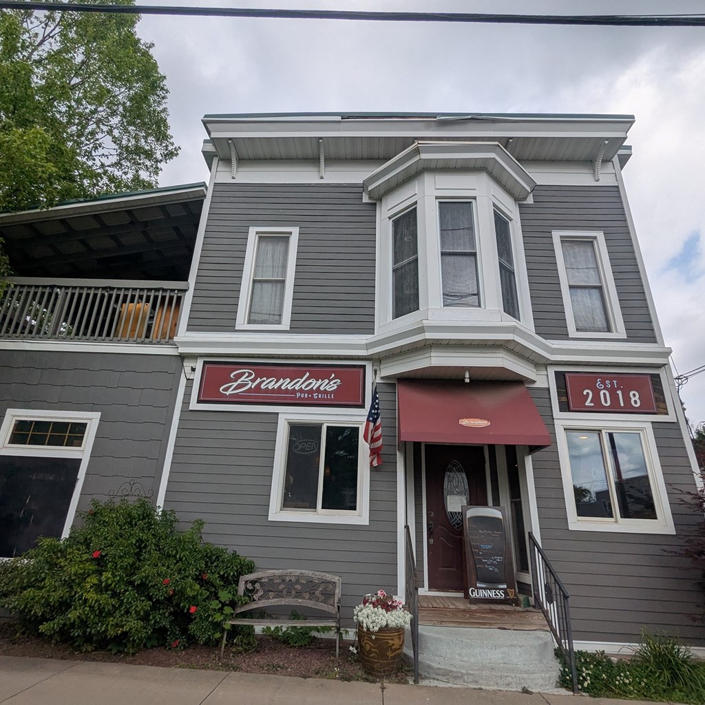 Local Spotlight - Places to Eat