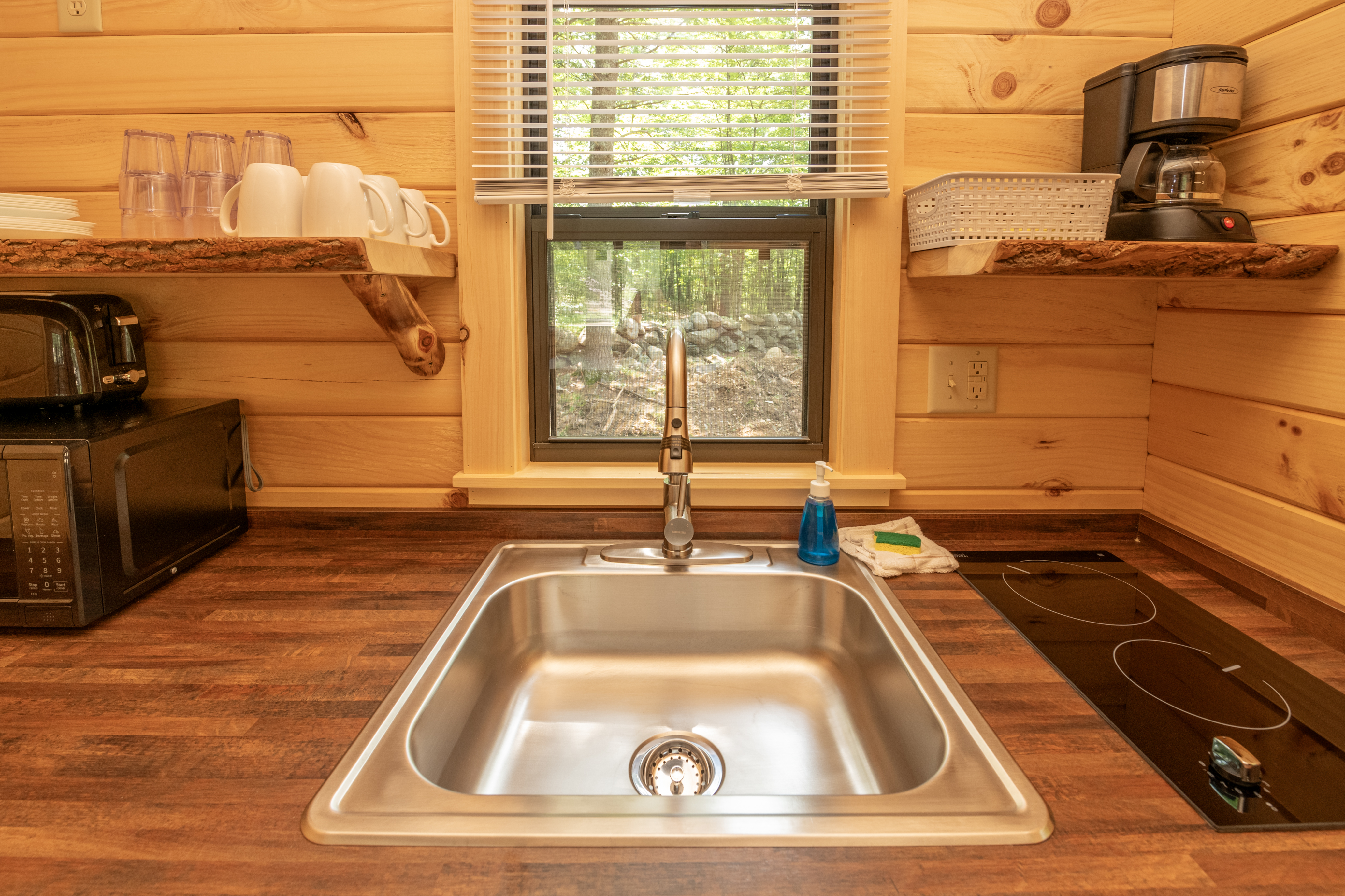 Strafford KOA Deluxe Lodge Interior
