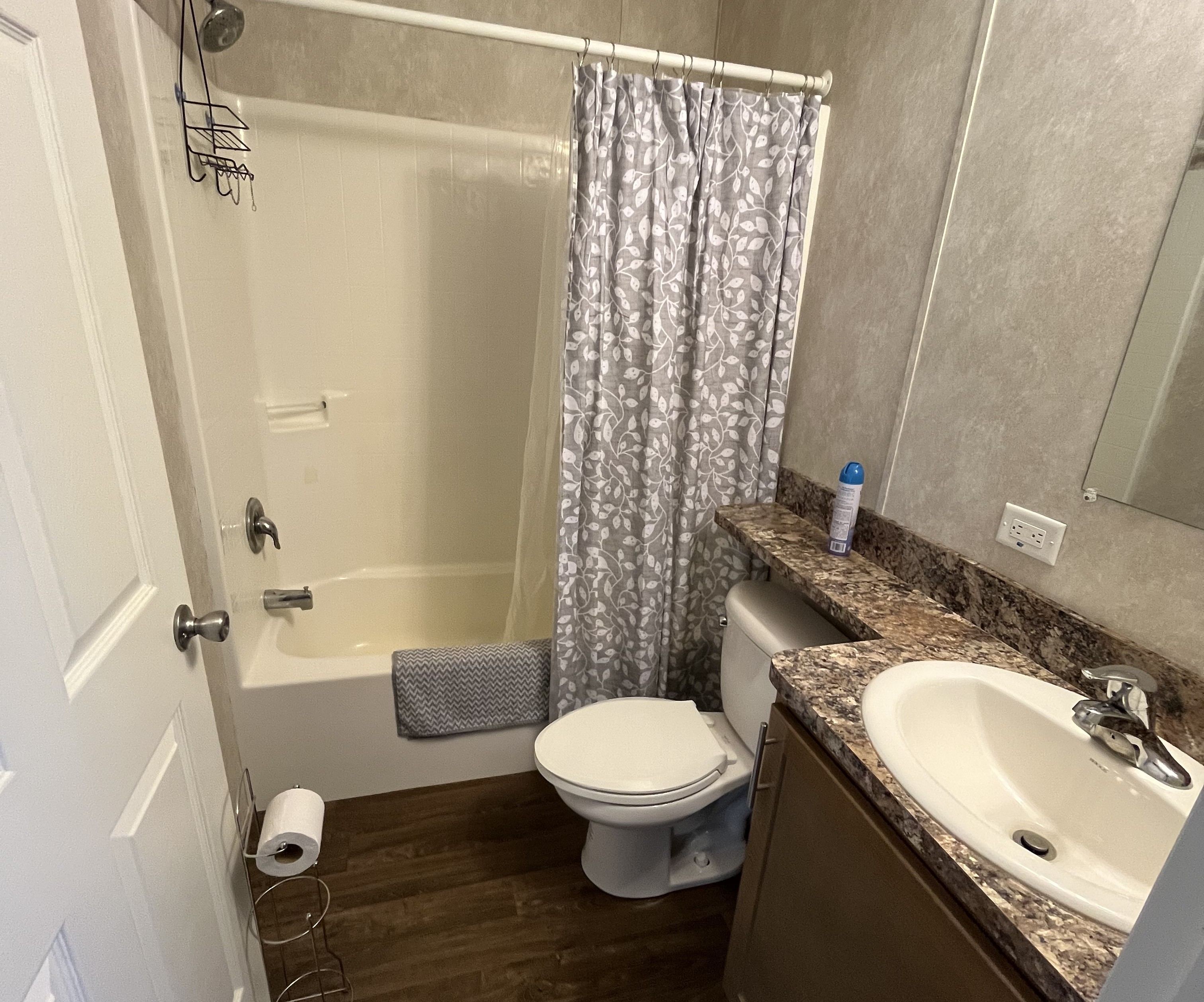 DK05 Bathroom