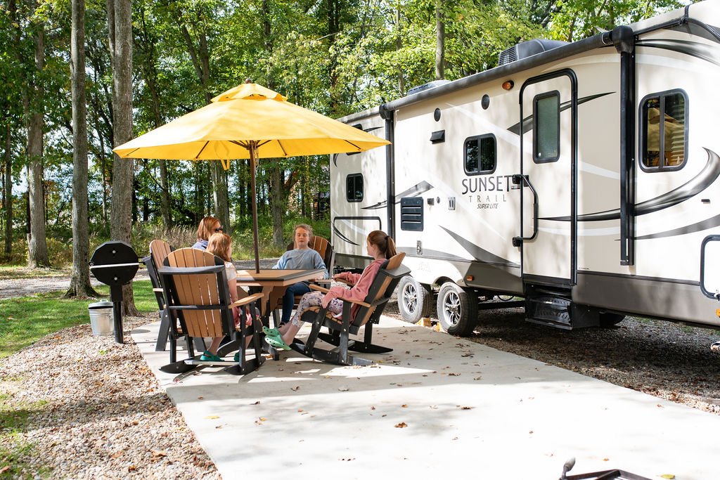 DELUXE PATIO