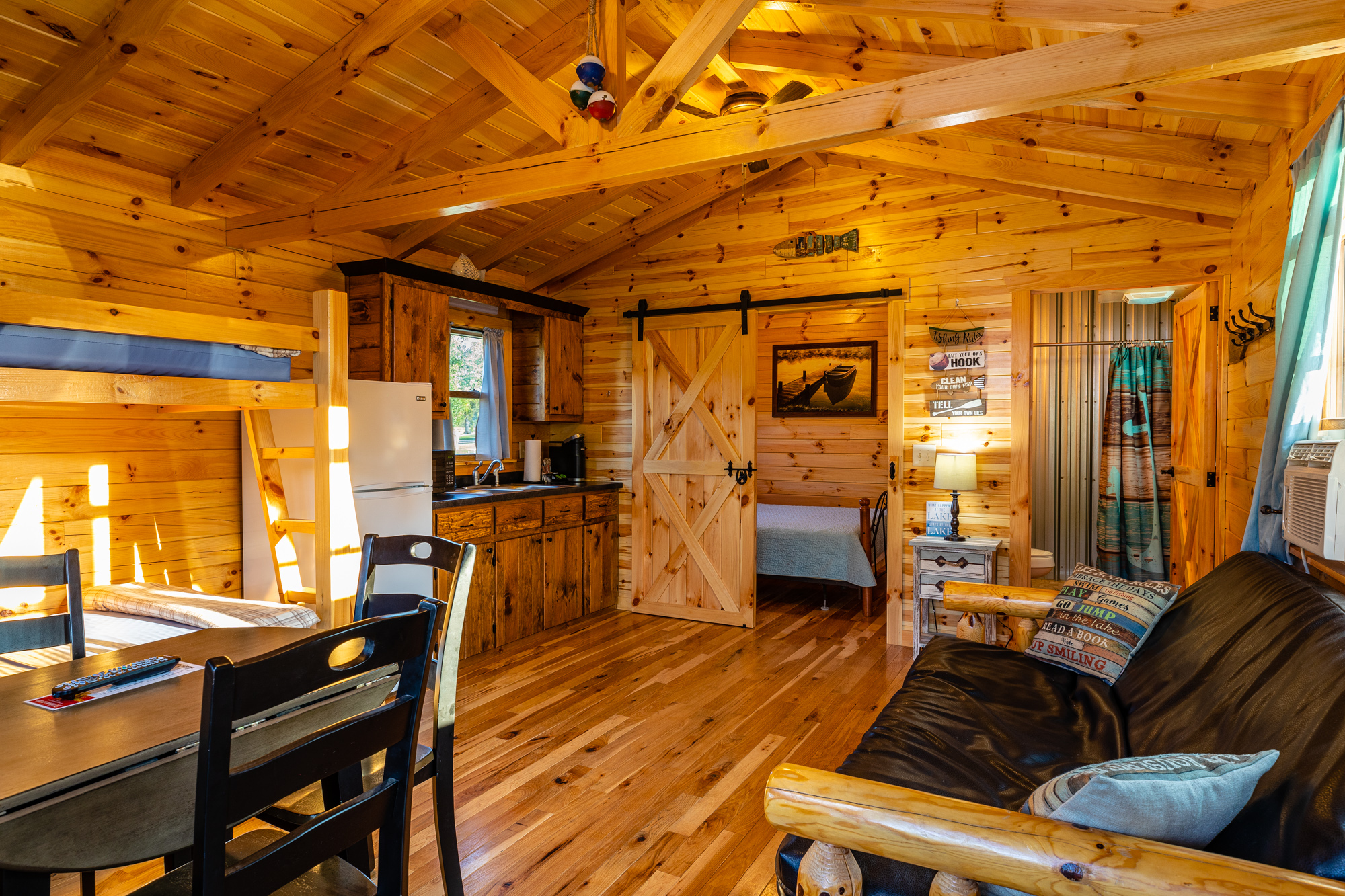 BOATHOUSE CABIN