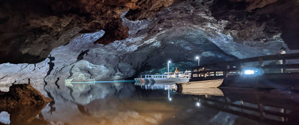 The Lost Sea - An Amazing Local Attraction to Visit!