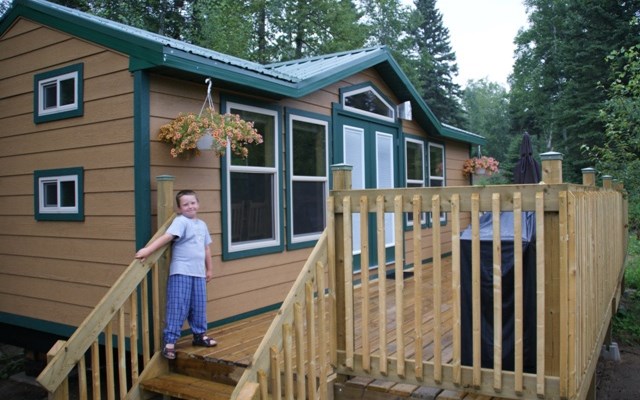Deluxe two room cabin