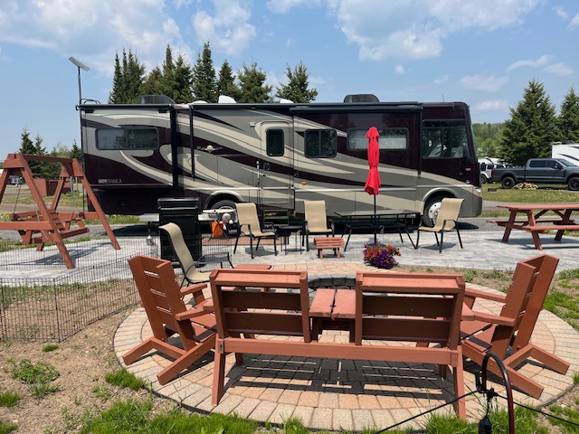 Full Hookup Pull Thru Patio Site 30/50 amp