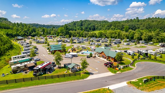 Welcome to the Blue Ridge / Toccoa River KOA Holiday