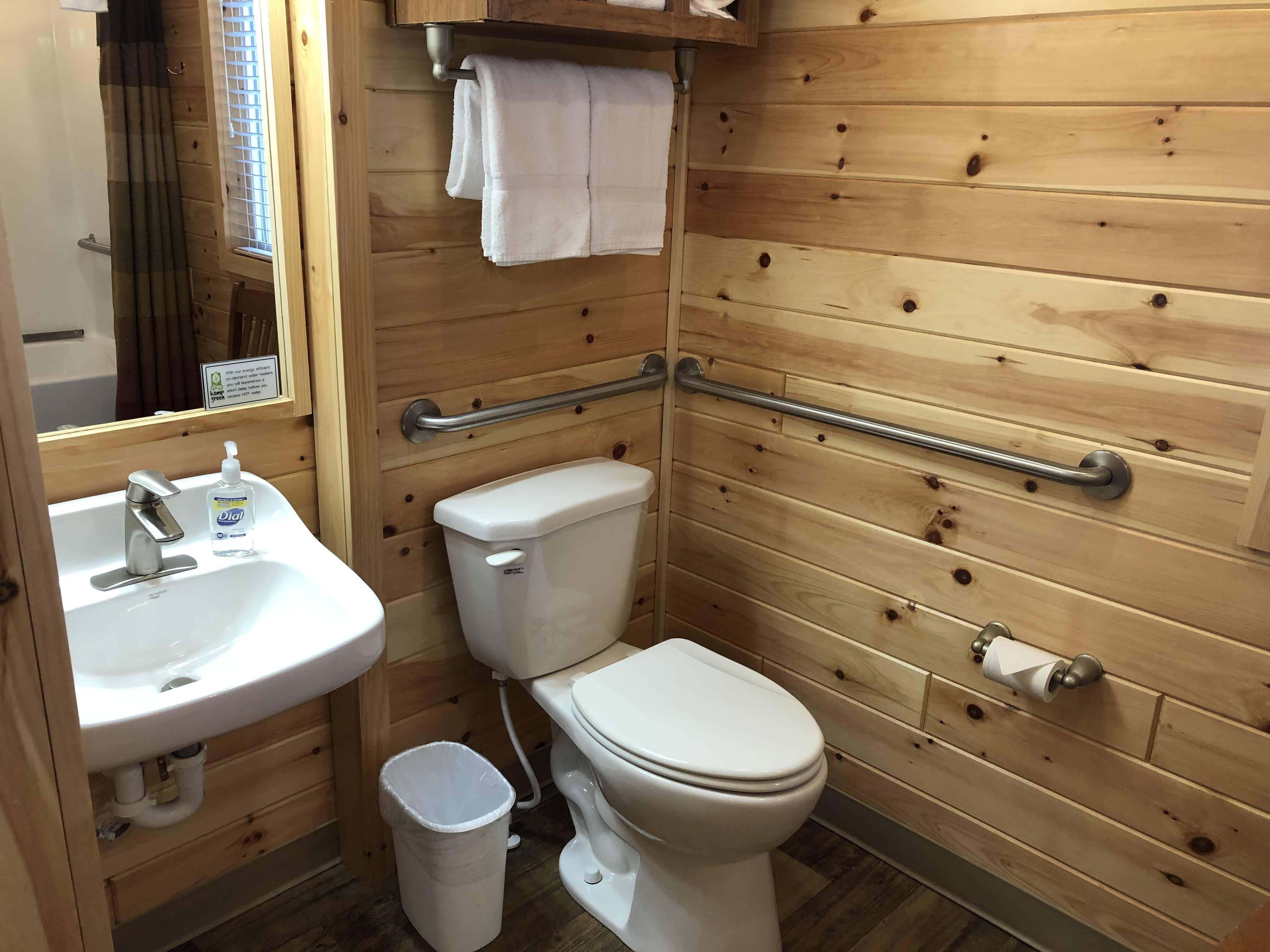 Deluxe Cabin (Full Bath with Shower) Handicap Accessible-9