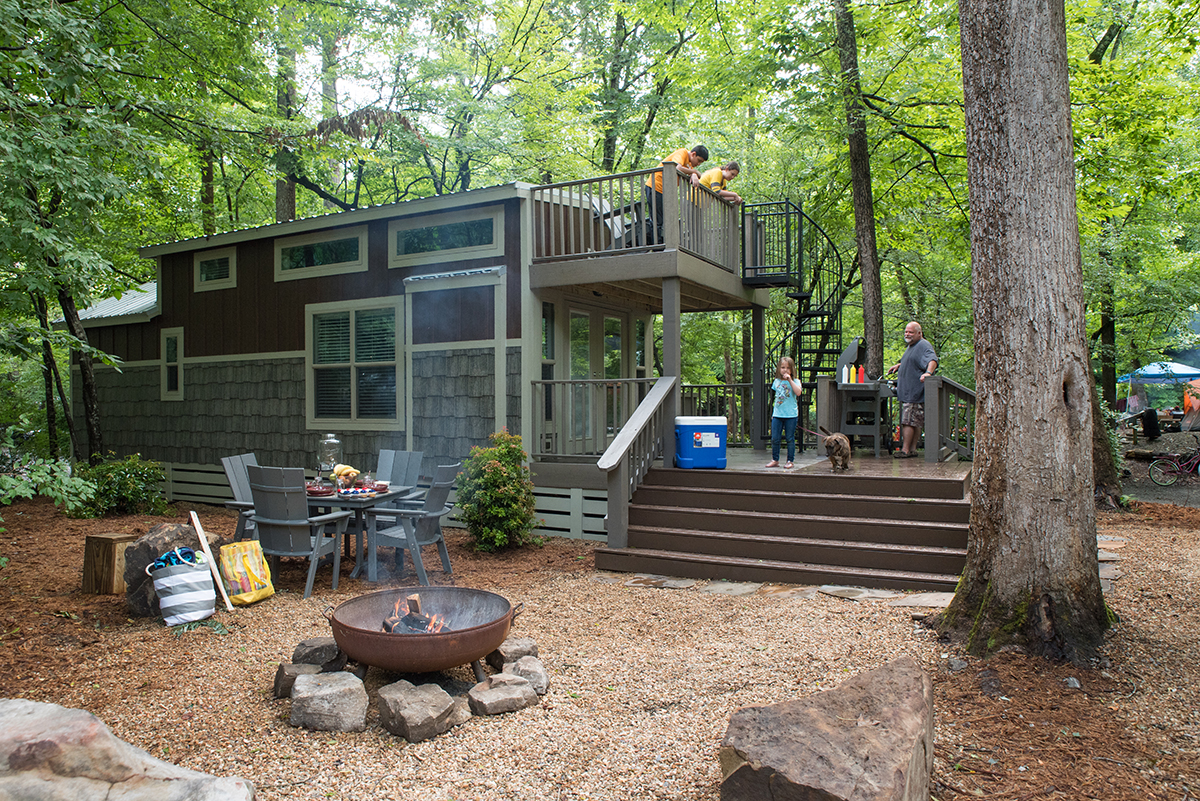 Deluxe Cabin (Full Bath with Shower) Patio with Balcony-8