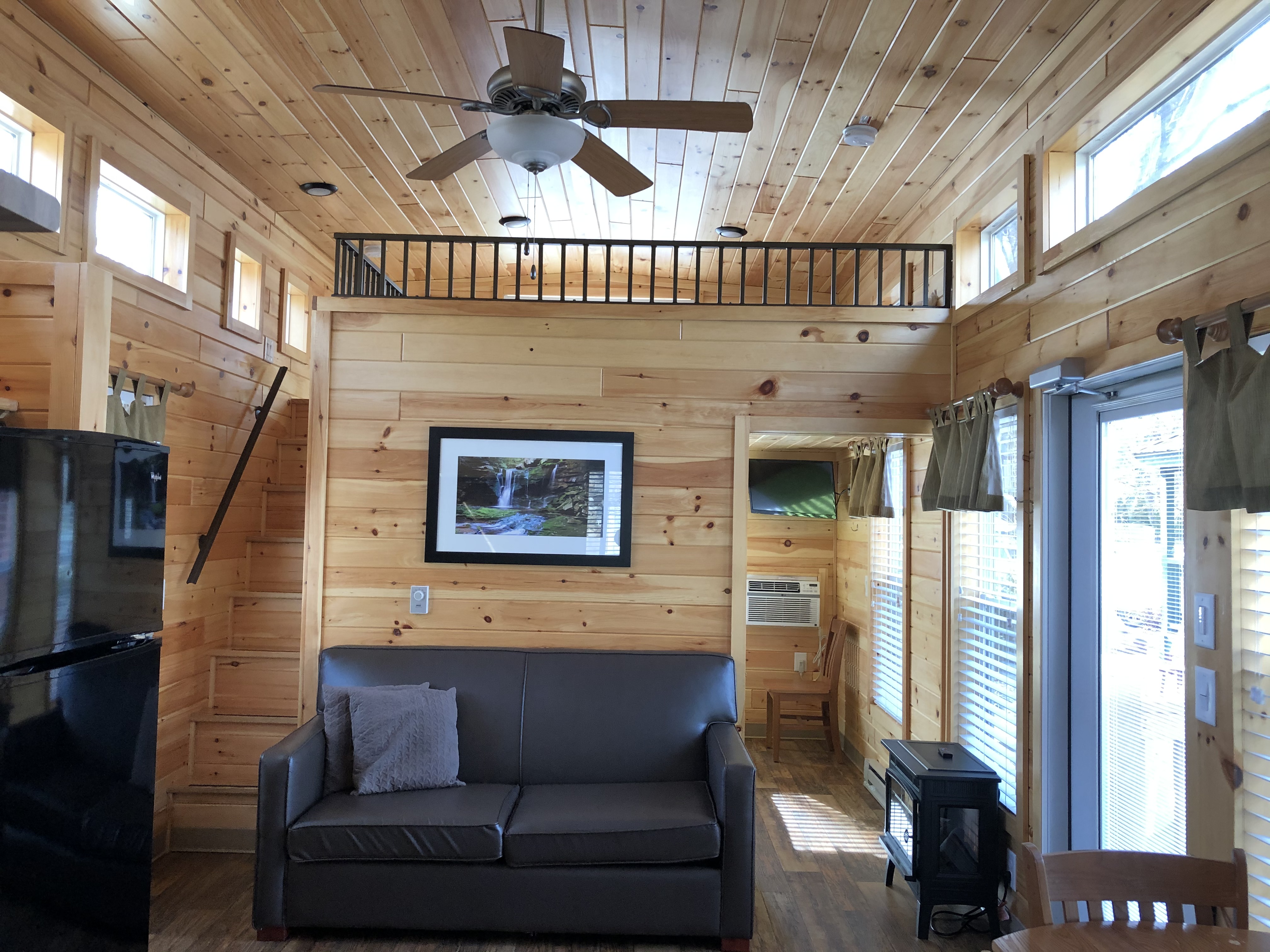 Deluxe Cabin (Full Bath with Shower) Handicap Accessible-10