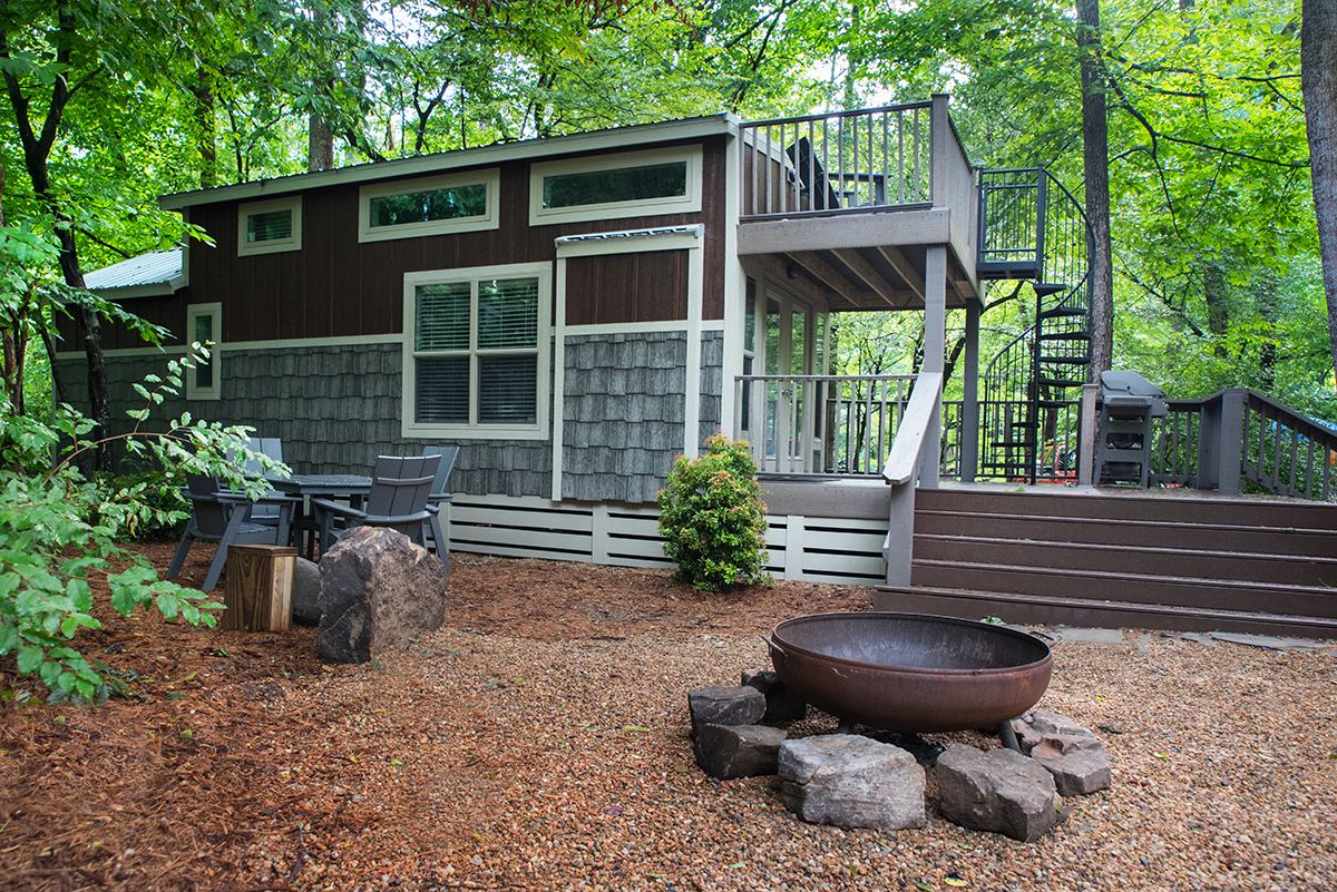 Deluxe Cabin (Full Bath with Shower) Patio with Balcony-9
