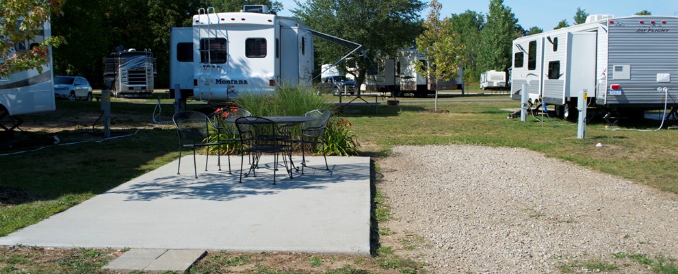 Deluxe Patio Back in