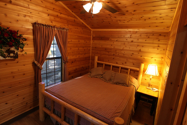 Bedroom, Bedding included