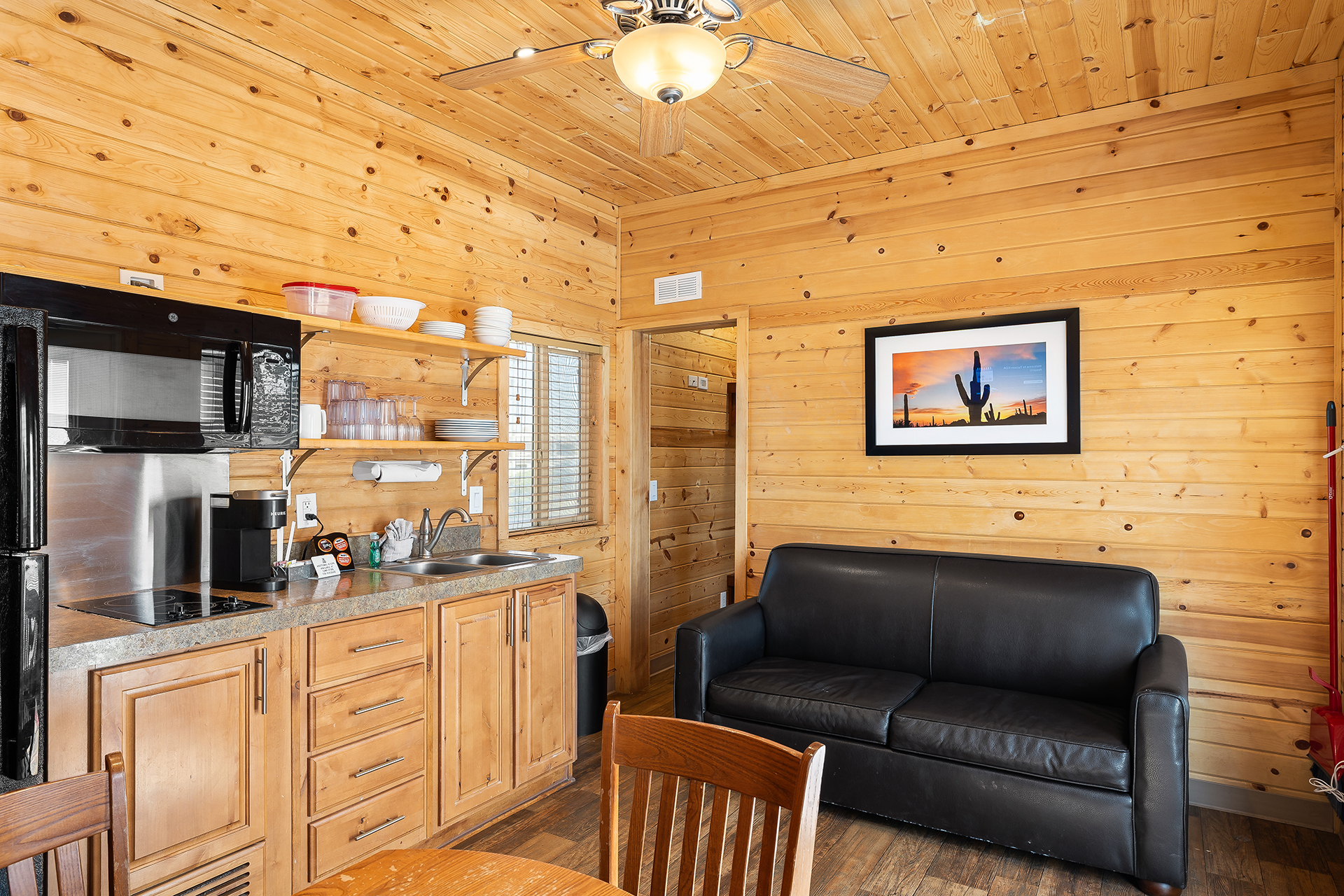 DC12_Deluxe Cabin, 2 Room with Fenced Yard (Full Bath with Tub & Shower) - Sleeps 8_Full Living Space