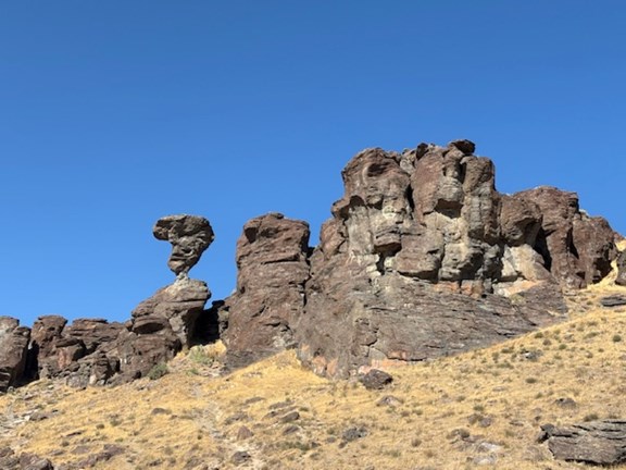 Balanced Rock and Balanced Rock State Park