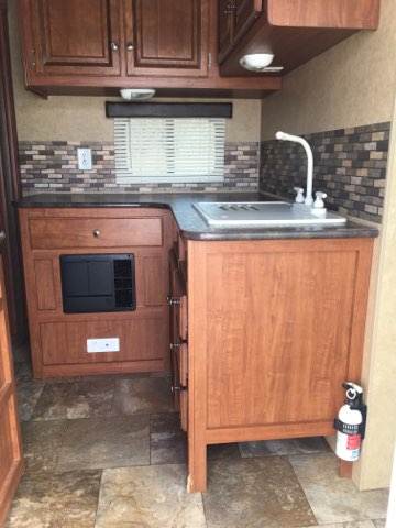 Deluxe Rental DU2