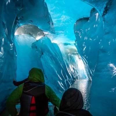 ALASKA GUIDE CO. TOUR THE BACKCOUNTRY