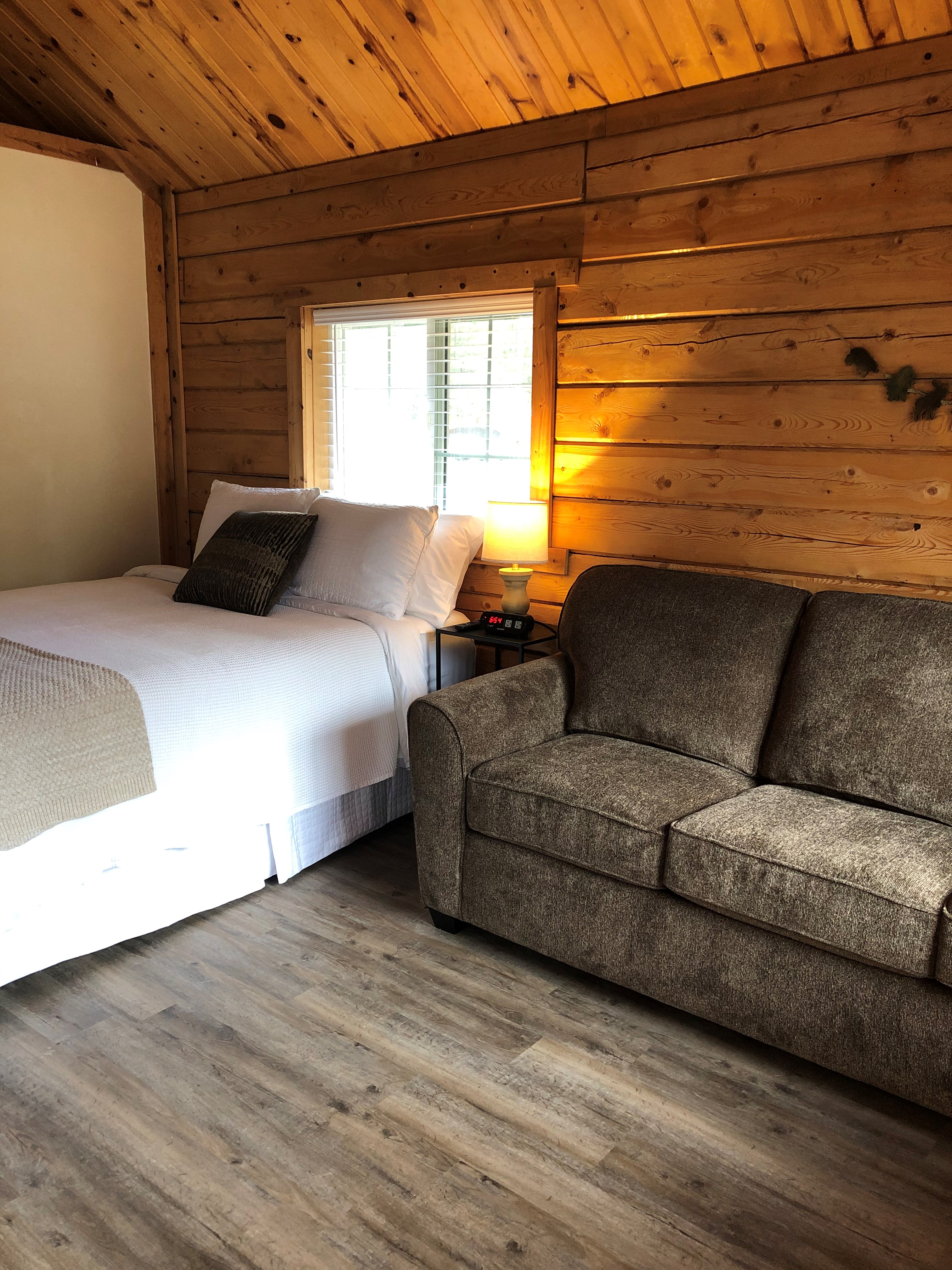 Cozy Updated Cabin
