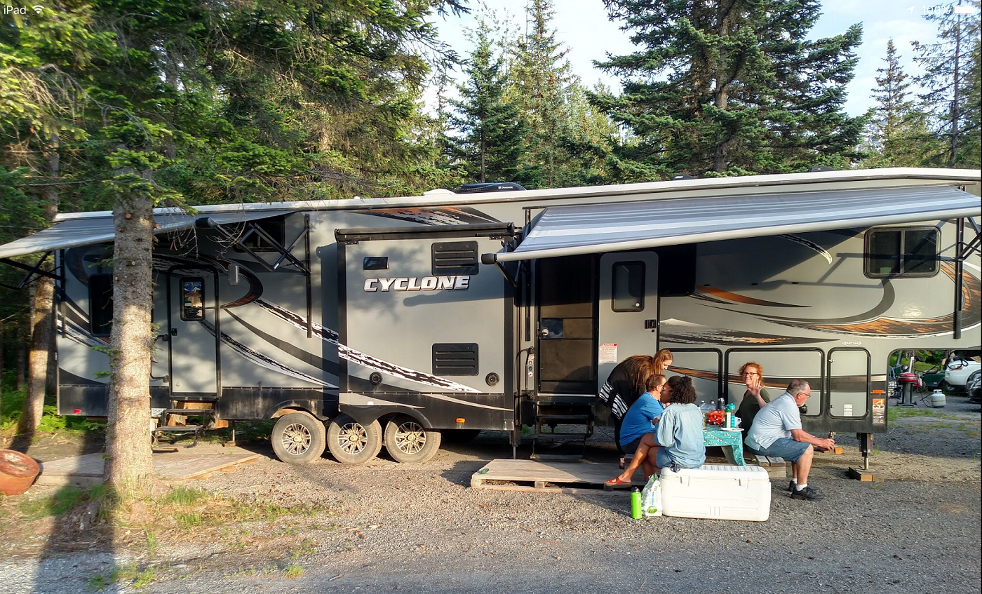 Rental 5th Wheel.