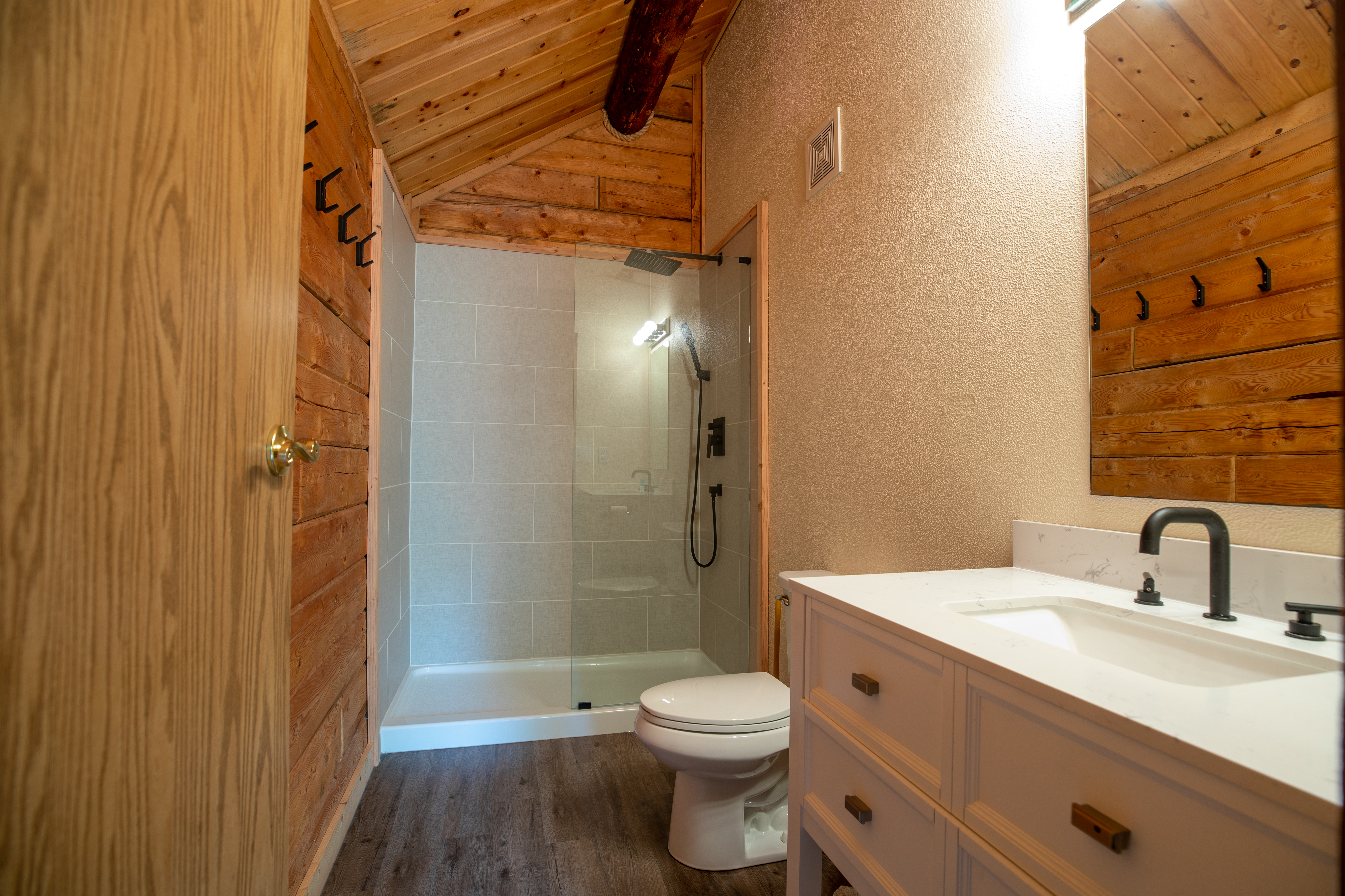 Deluxe "Executive" Cabin Bathroom. Walk in Shower with Bolle & Branch towels supplied. Hairdryer and toiletries supplied.