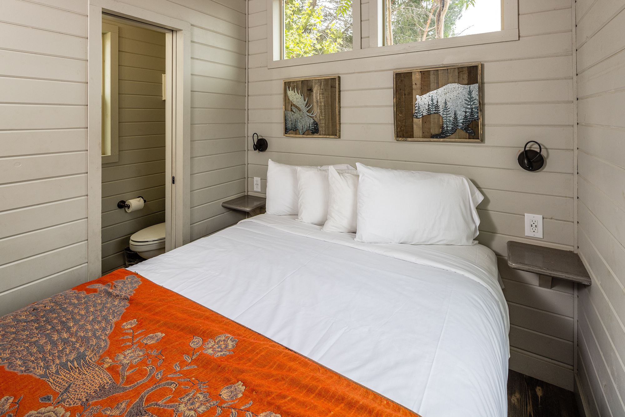 Deluxe Cabin