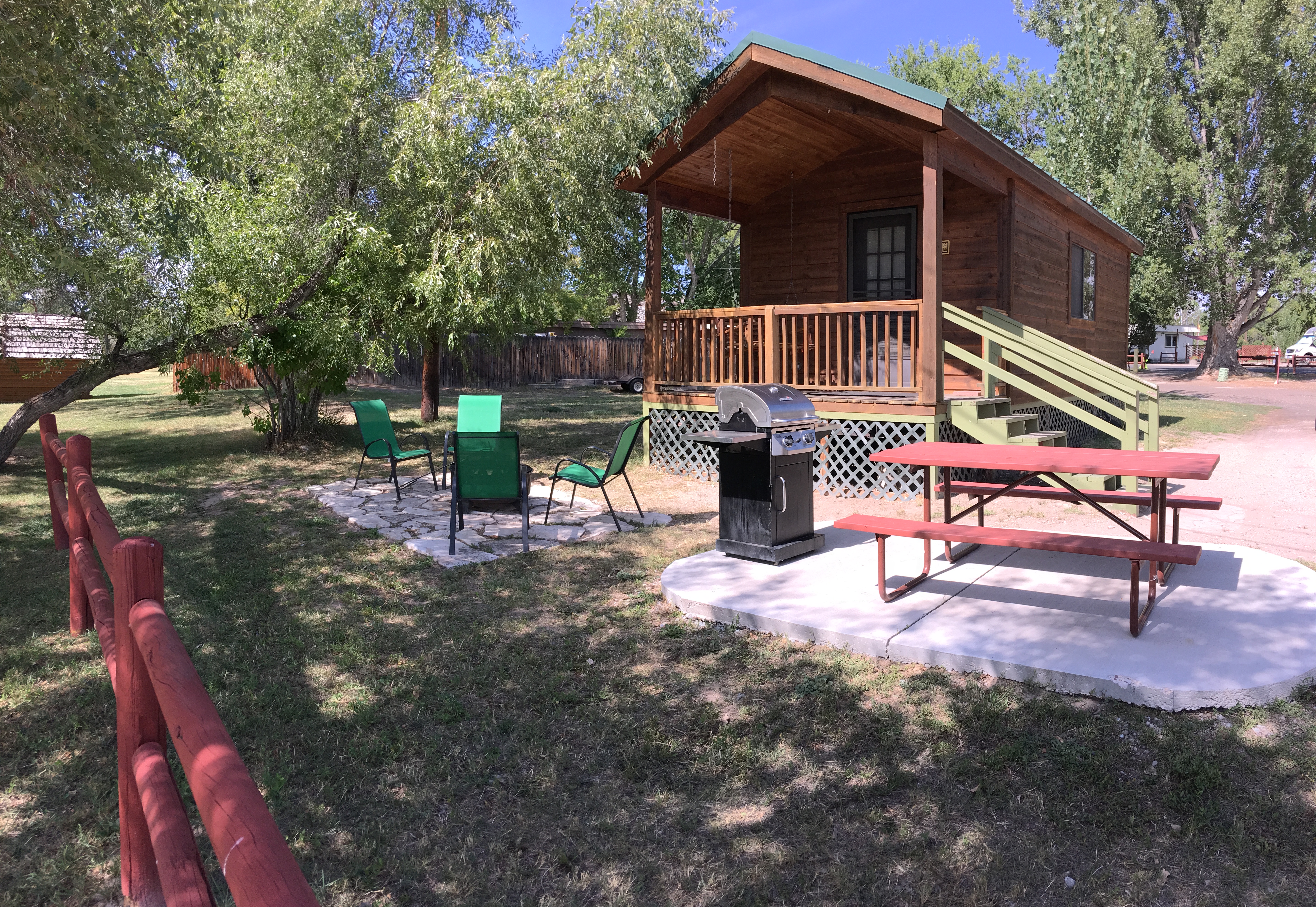 Vernal/Dinosaurland KOA Deluxe Cabin Exterior