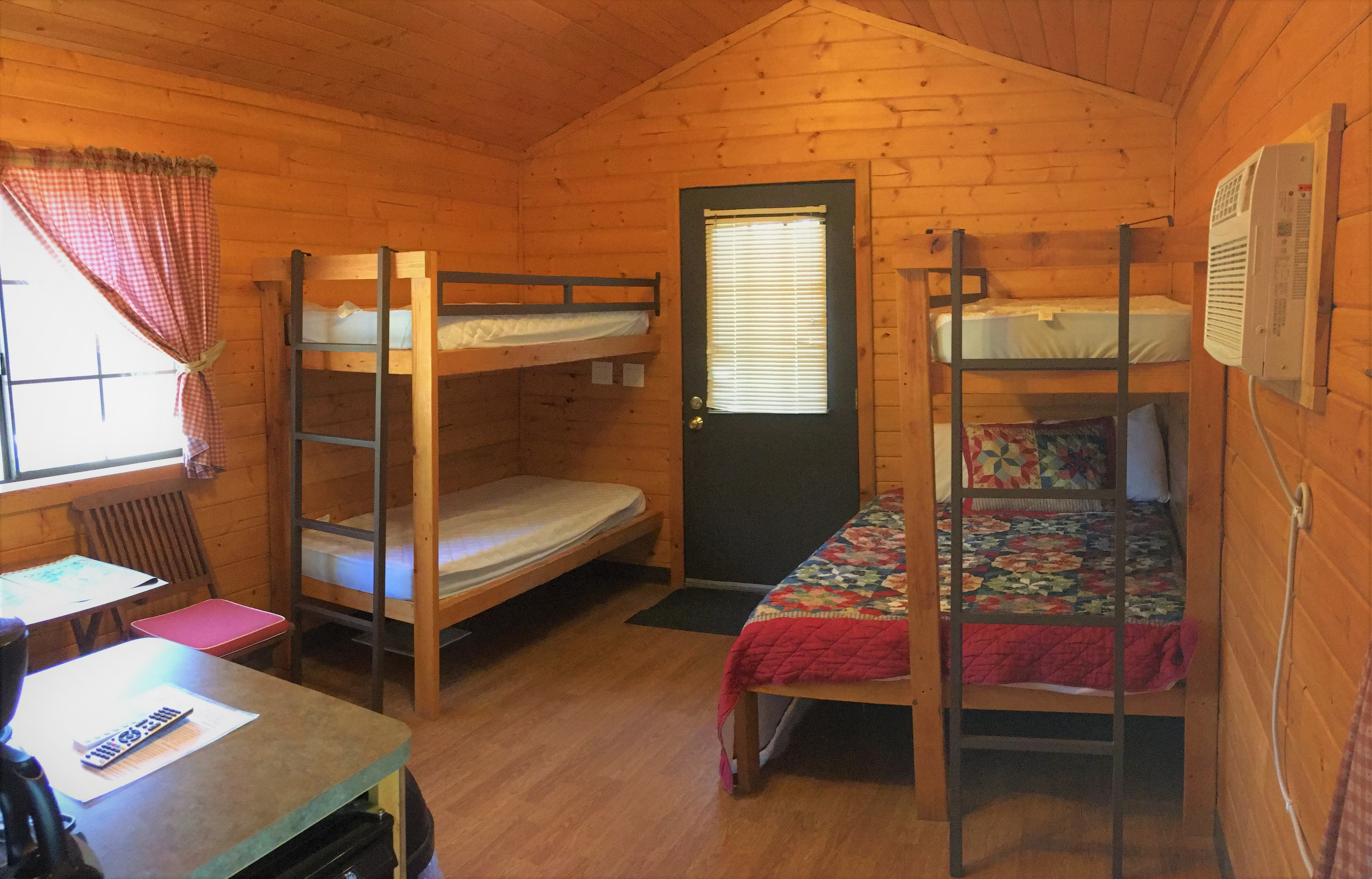 Vernal/Dinosaurland KOA Deluxe Cabin