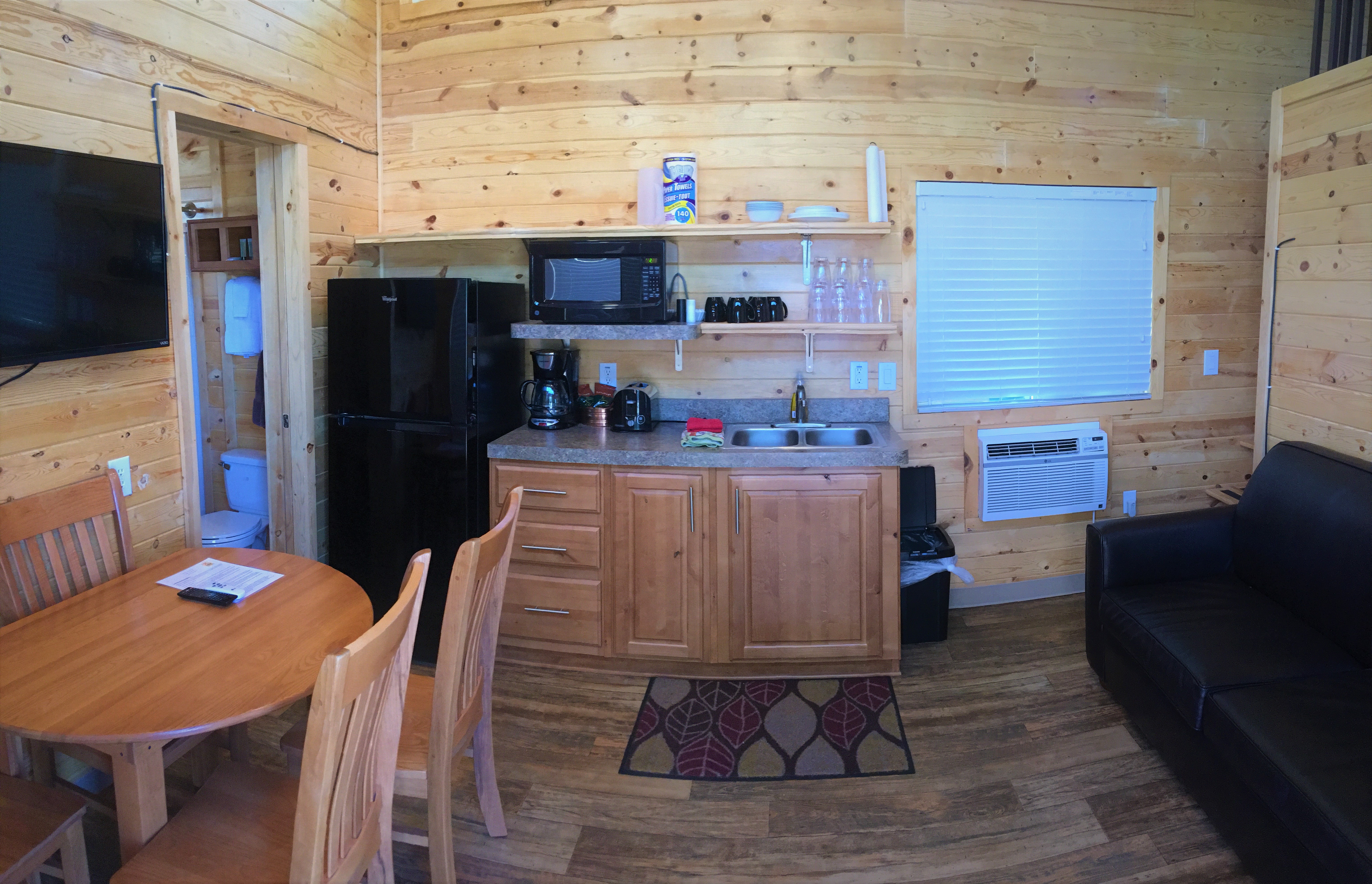 Vernal/Dinosaurland KOA Deluxe Cabin Kitchen