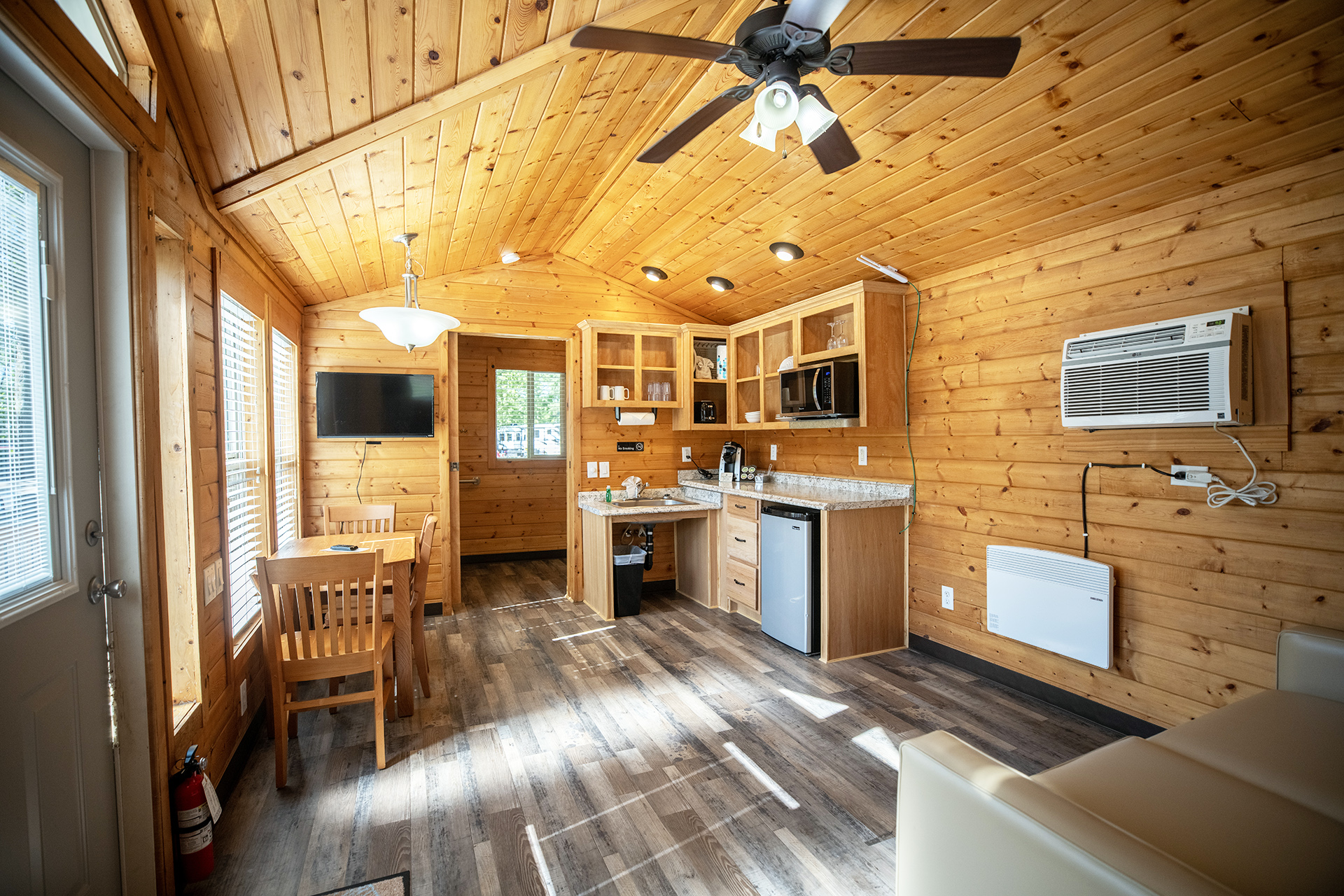 DC706 - Deluxe Cabin, 1 Room with Patio - Accessible