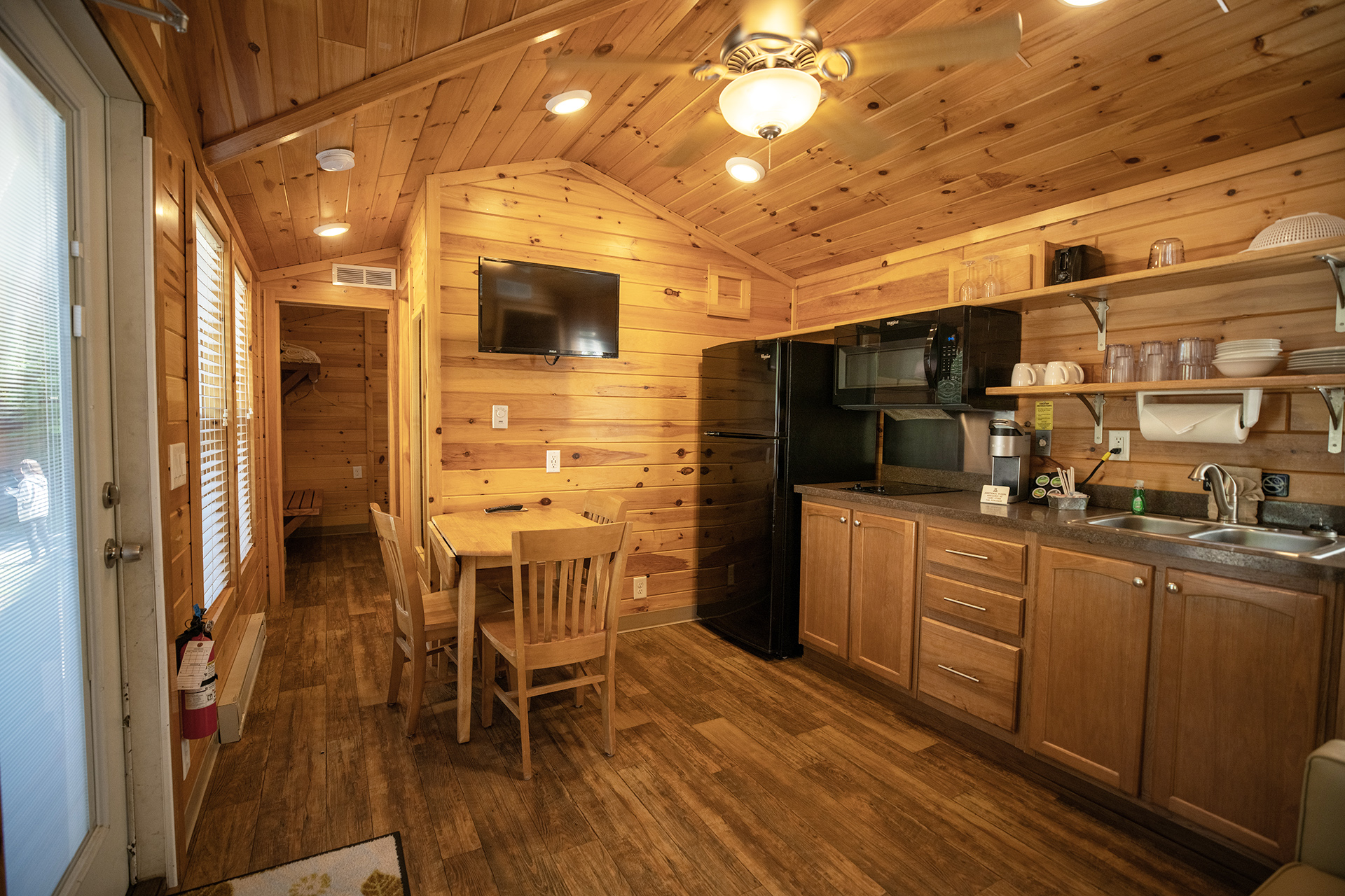 DC722 - Deluxe Cabin, 2 Room with Patio