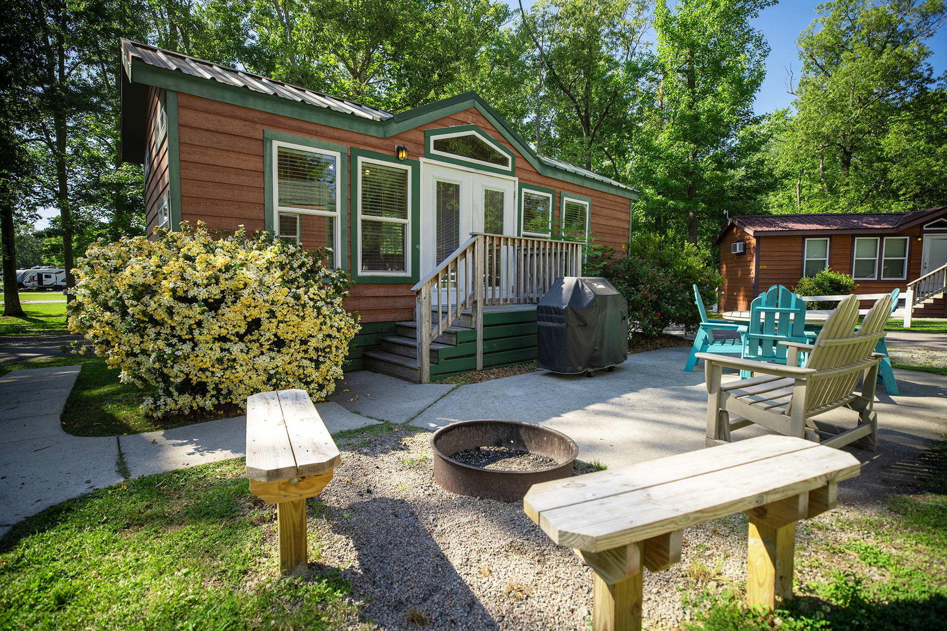DC713 - Deluxe Cabin, 2 Room with Patio