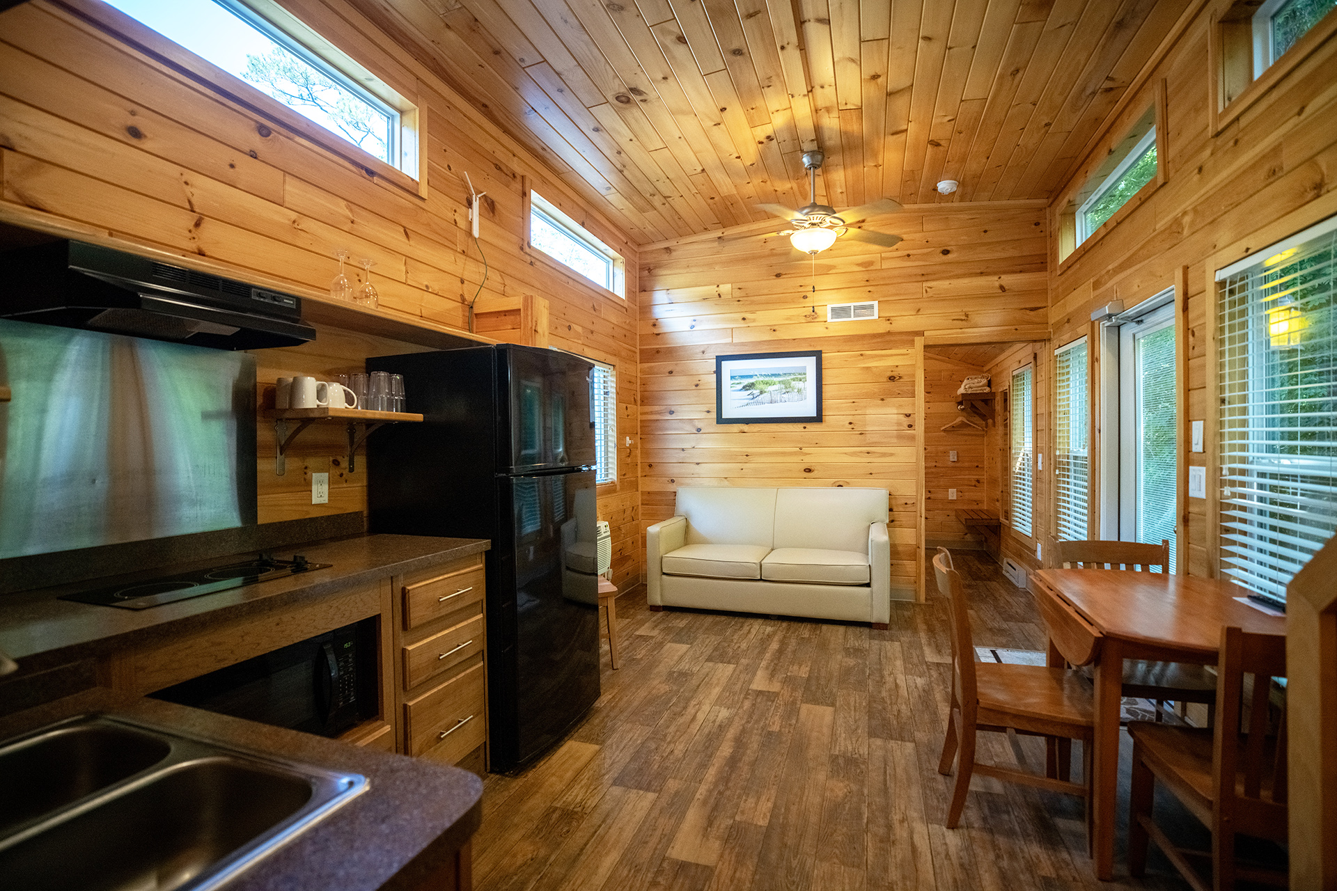DC730 - Deluxe Cabin, 1 Room with Loft & Patio - Accessible
