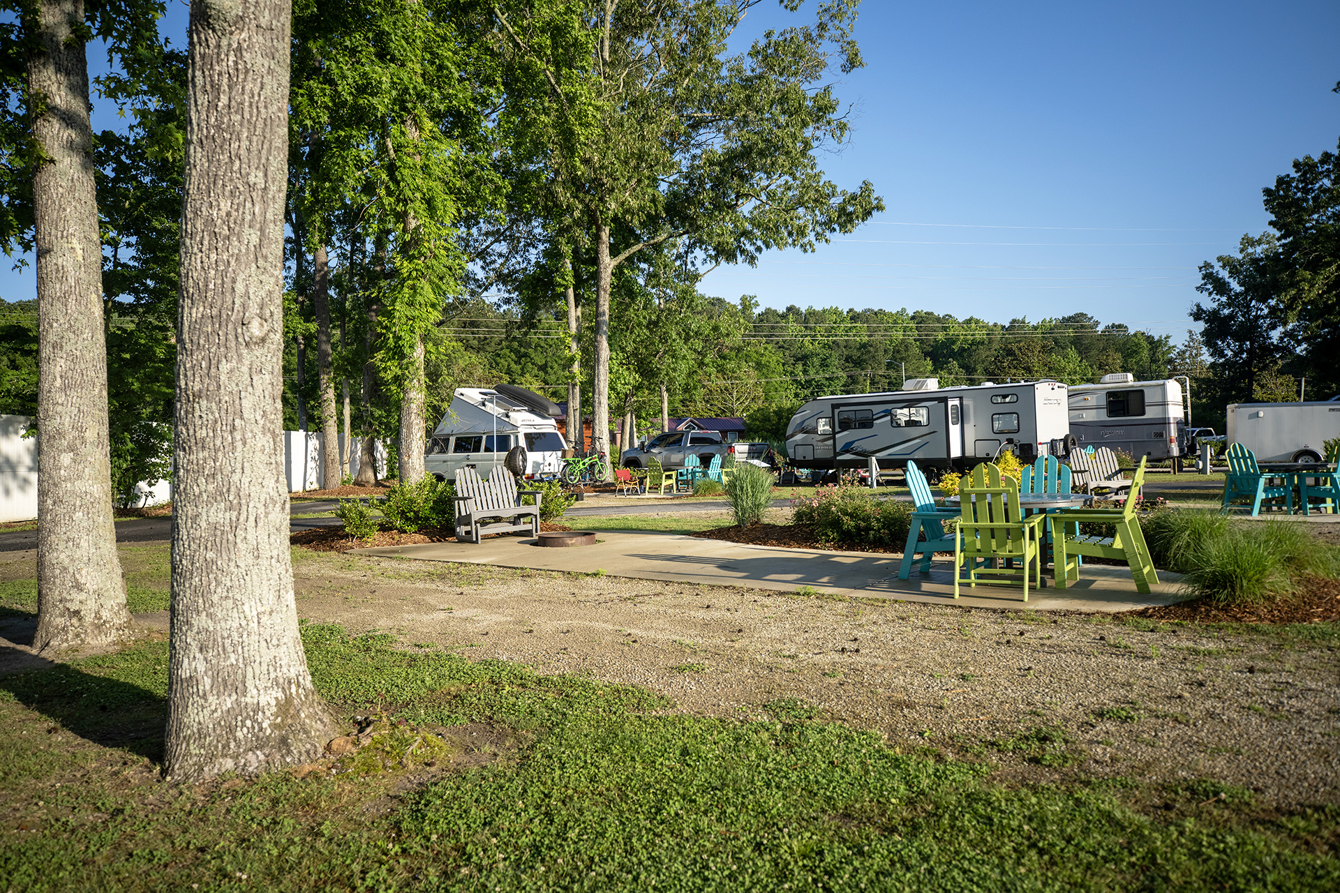 RV 30, Pull-Thru 50/30 AMPS FHU KOA Patio®, Gravel