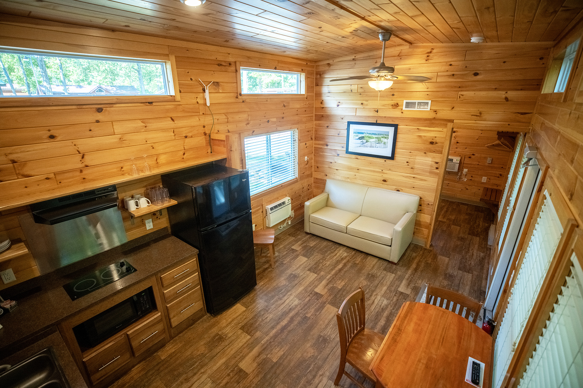 DC730 - Deluxe Cabin, 1 Room with Loft & Patio - Accessible