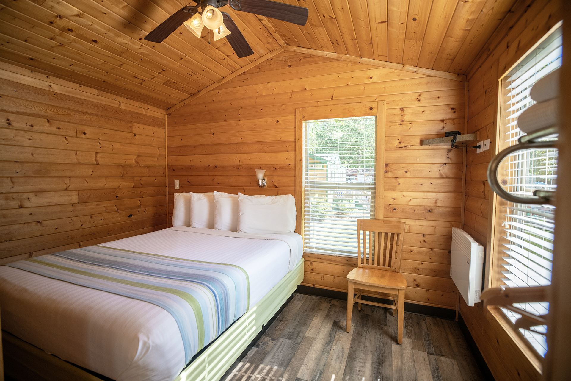 DC706 - Deluxe Cabin, 1 Room with Patio - Accessible