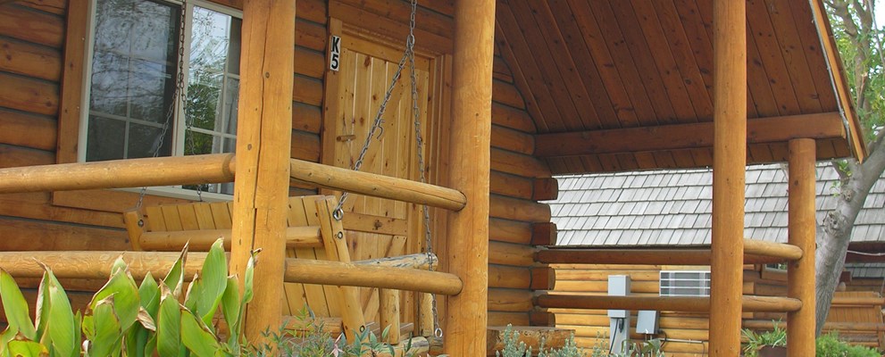 Camping Cabin 2 room  with Half Bath