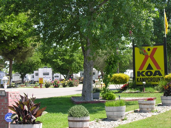 Kampground Entrance