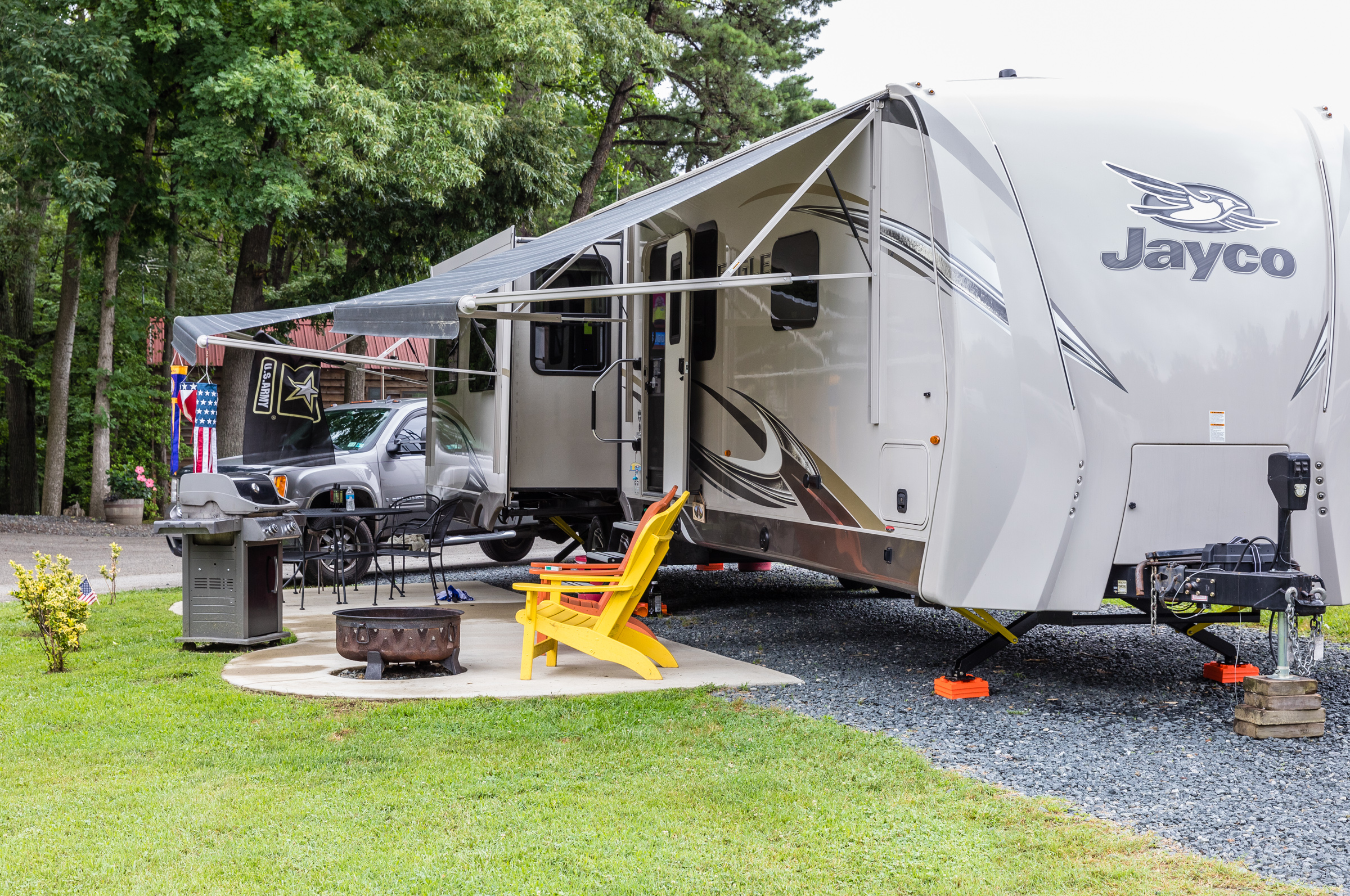 Deluxe patio site
