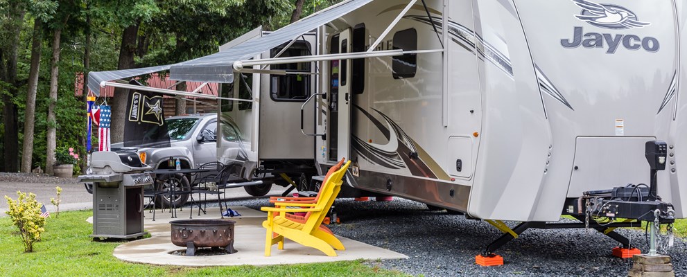 Deluxe patio site