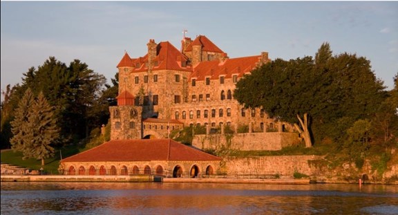 Singer Castle